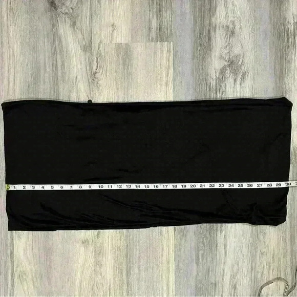 Beyond Yoga Infinity Scarf Black Hidden Discrete Zipper Pocket Wrap Stretch - Picture 5 of 7